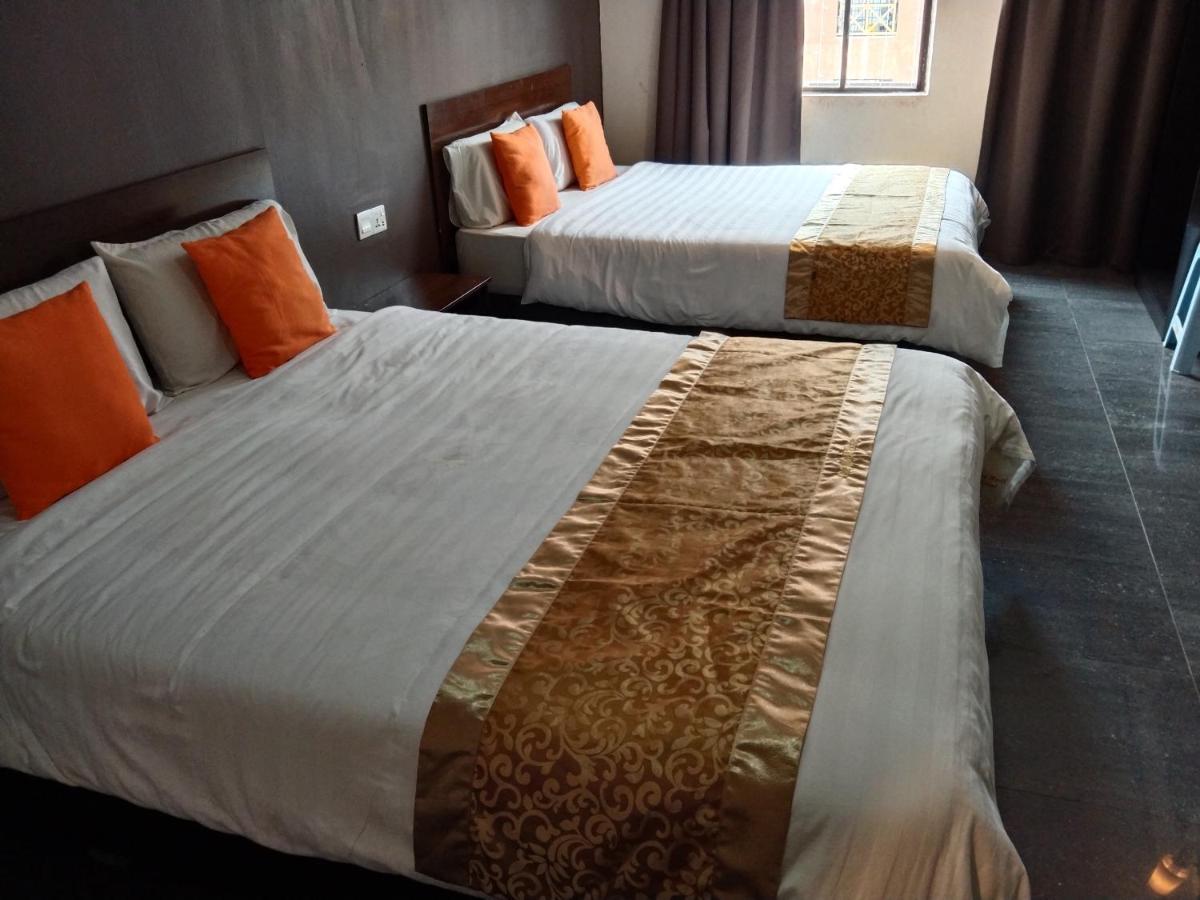 One World Hotel Kulai Exterior foto