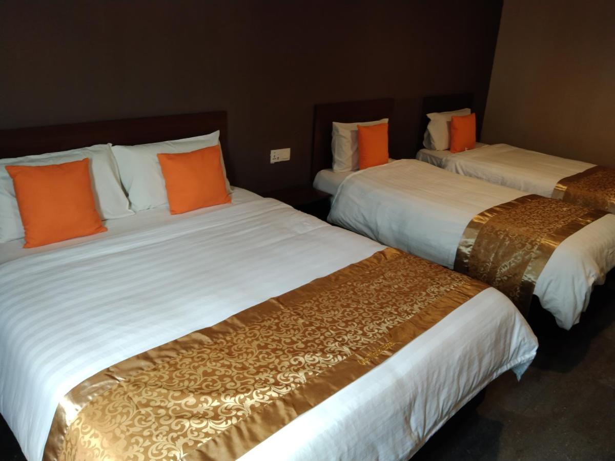 One World Hotel Kulai Exterior foto