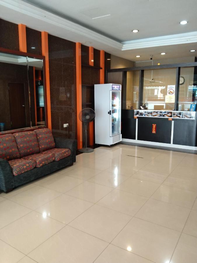 One World Hotel Kulai Exterior foto